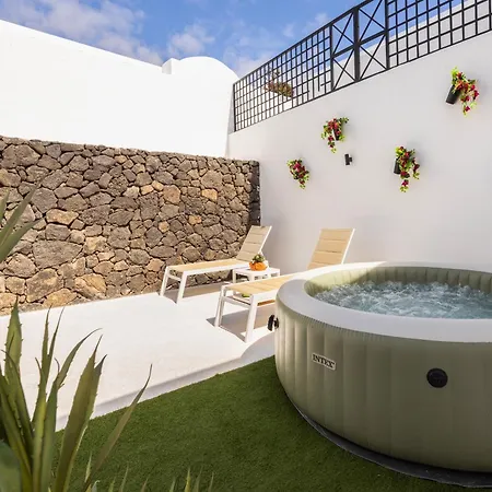 Vila Home2book Elegant With Jacuzzi *