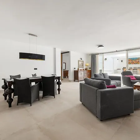 Home2book Elegant With Jacuzzi *