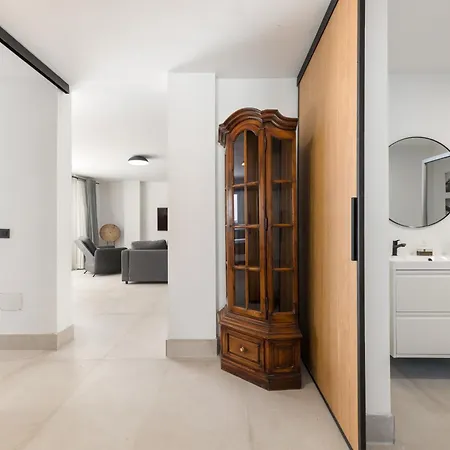 Home2book Elegant With Jacuzzi