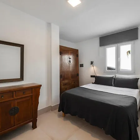 Vila Home2book Elegant With Jacuzzi *